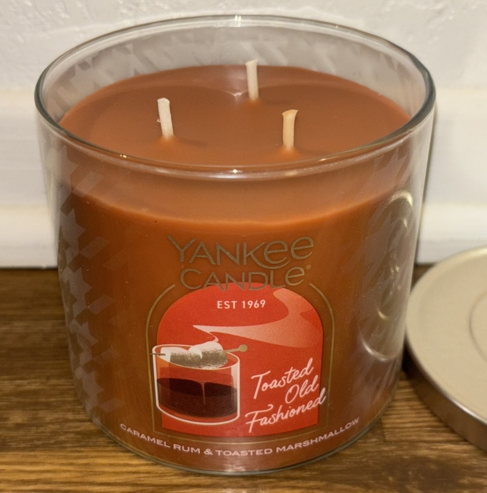 YANKEE CANDLE Toasted Old Fashioned (Medium 3 Wick Candle) NEW! - Picture 5 of 16
